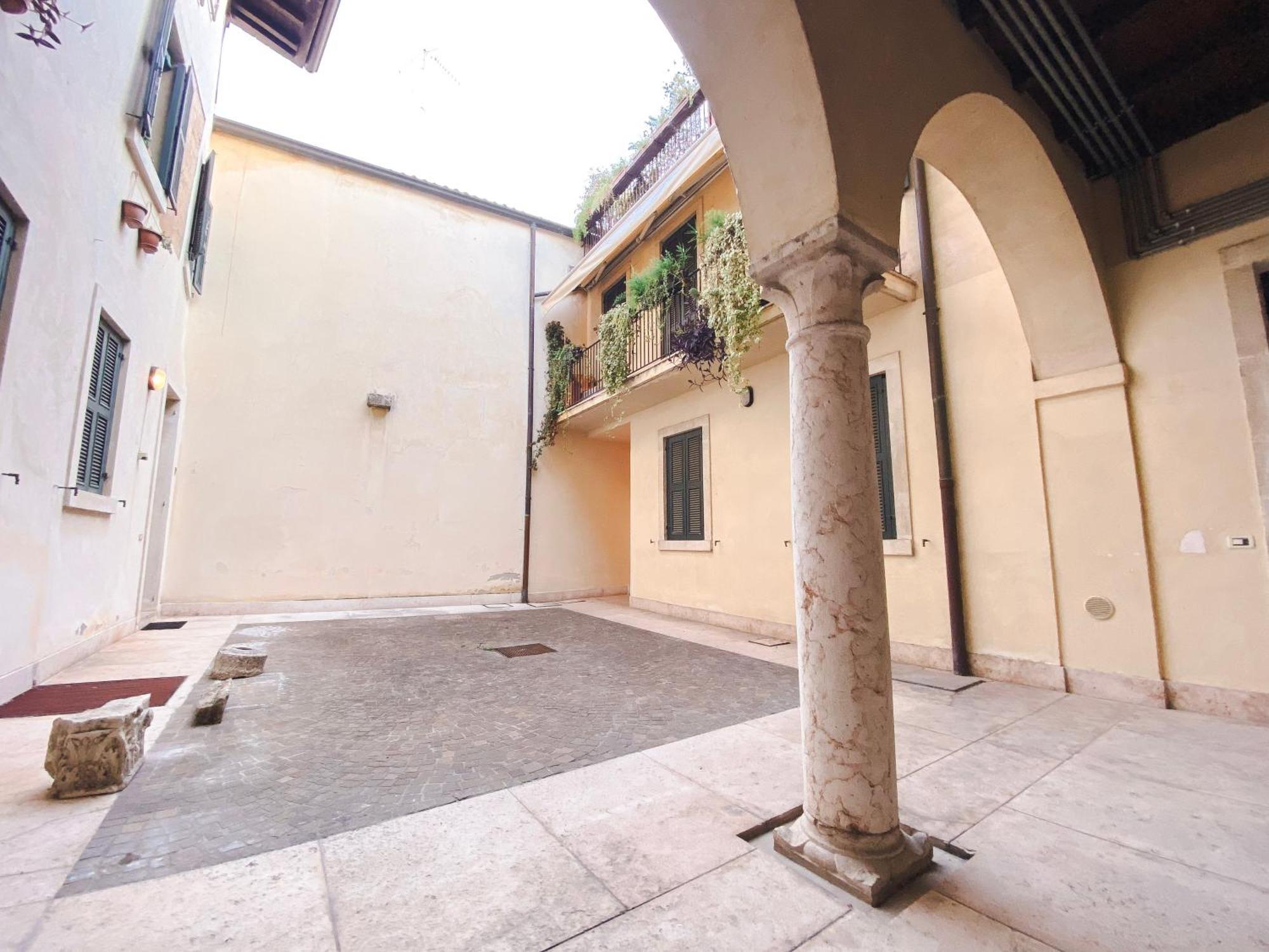Santacecilia Apartment Βερόνα Εξωτερικό φωτογραφία