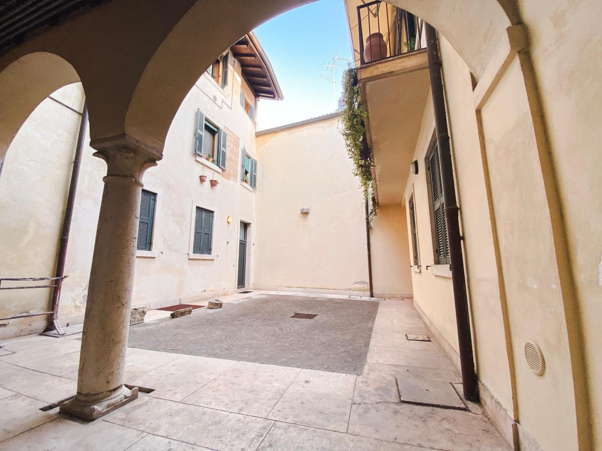 Santacecilia Apartment Βερόνα Εξωτερικό φωτογραφία