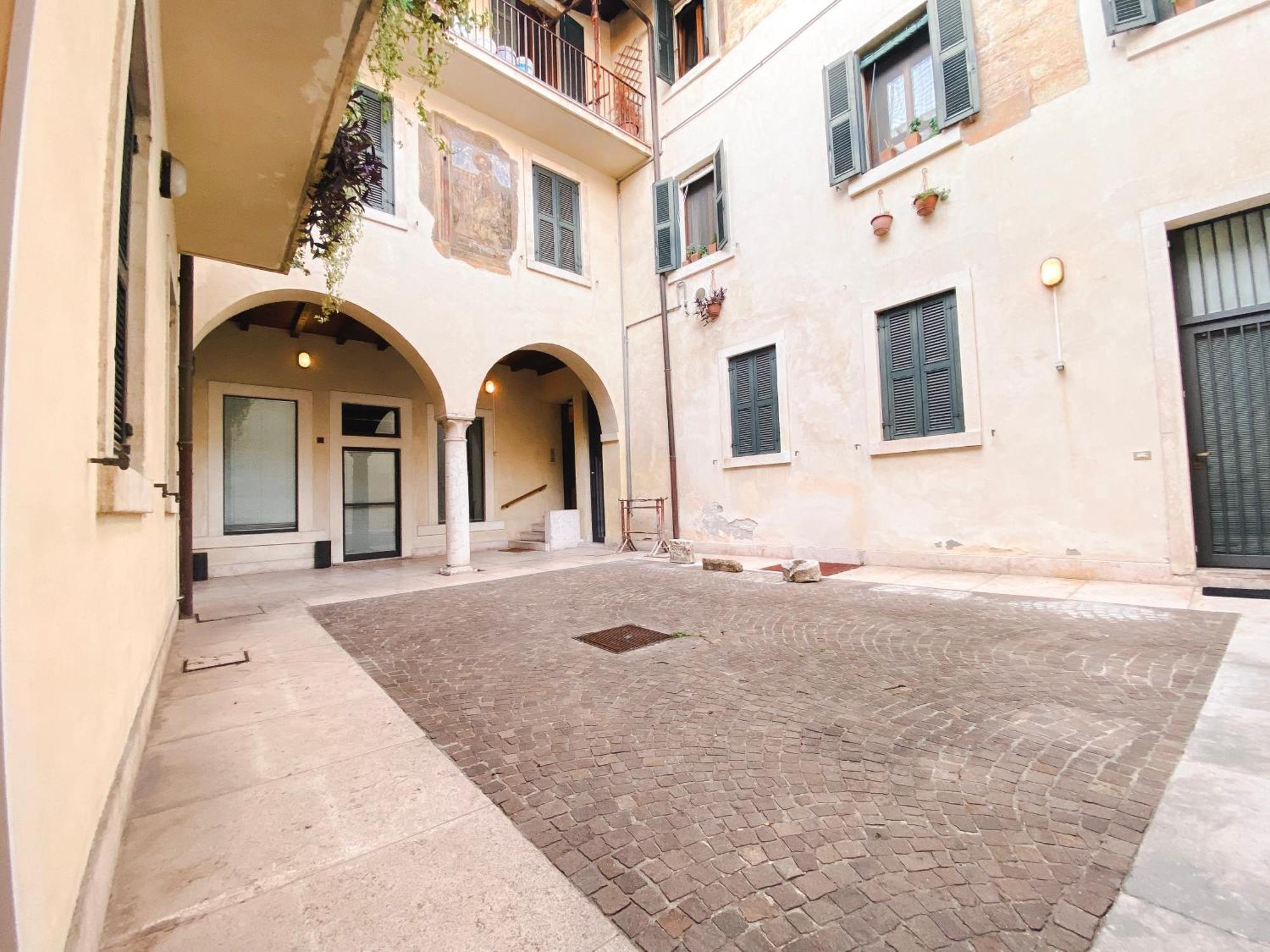 Santacecilia Apartment Βερόνα Εξωτερικό φωτογραφία