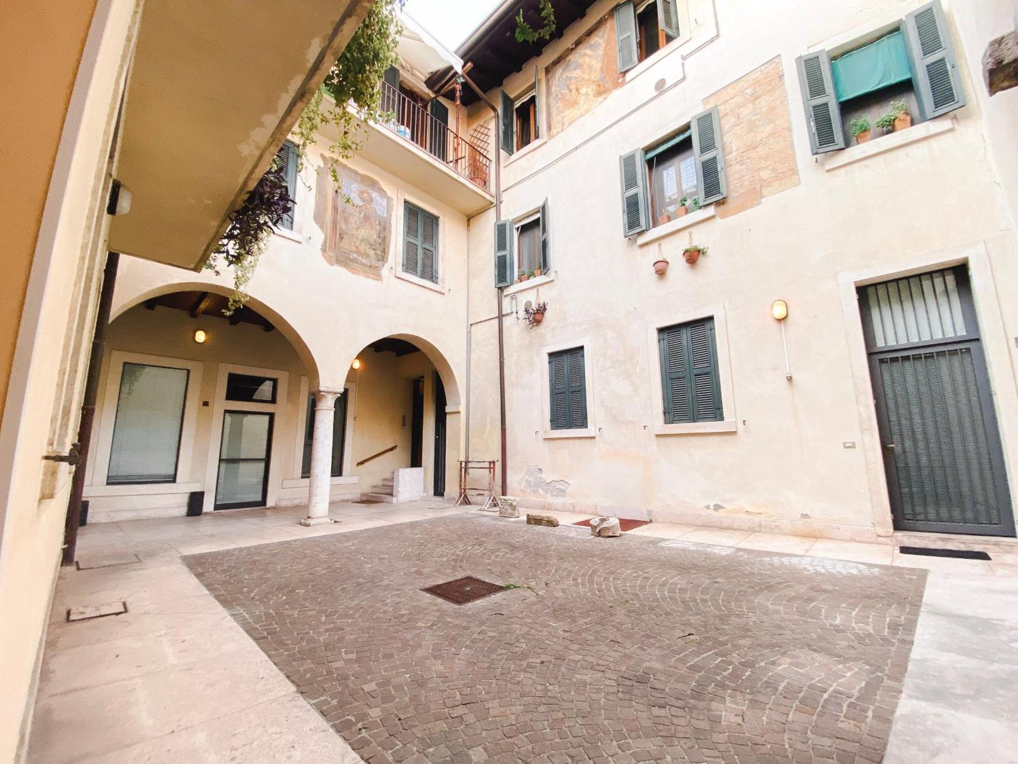 Santacecilia Apartment Βερόνα Εξωτερικό φωτογραφία